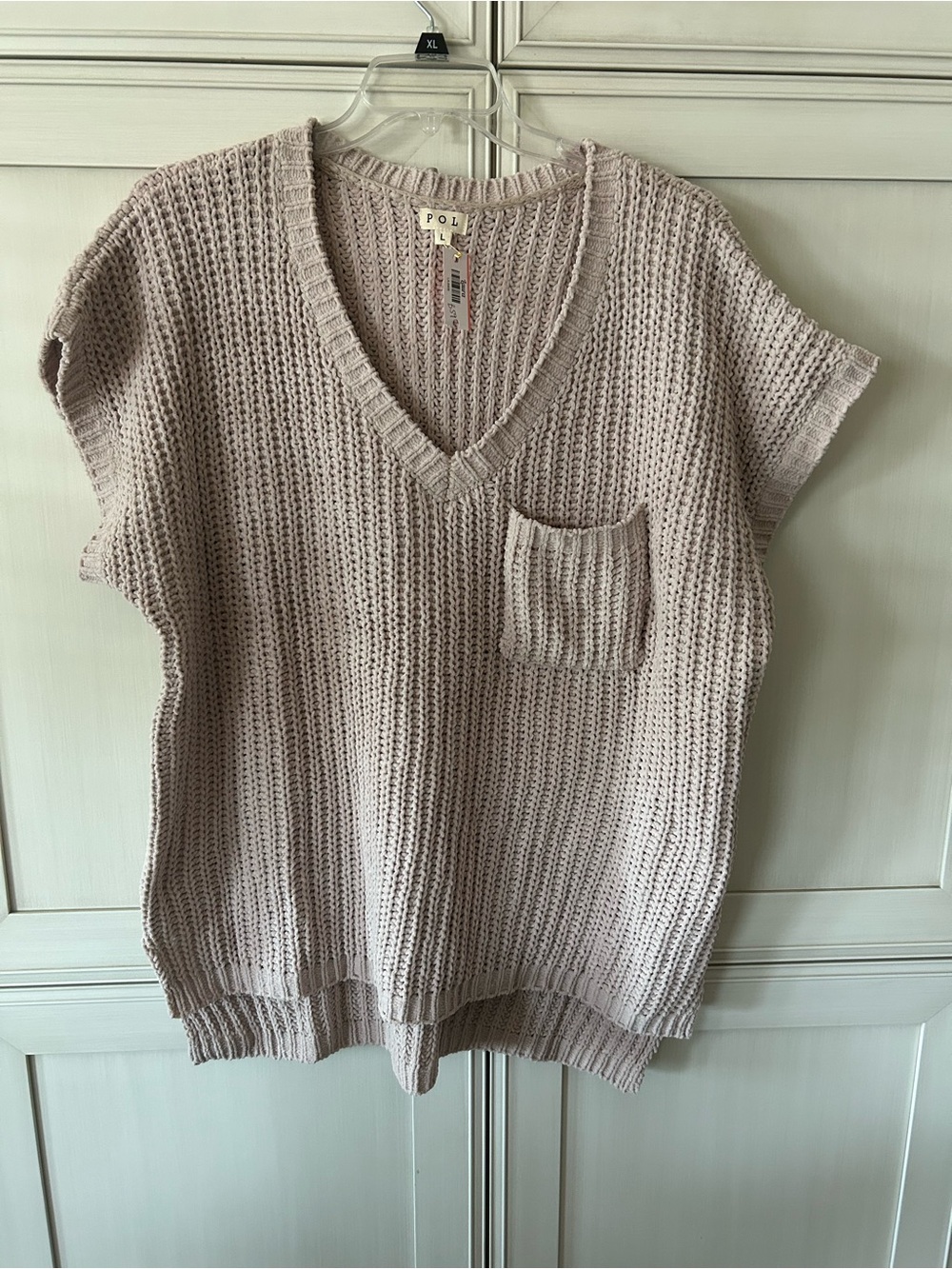 POL Knit V-Neck Sweater in Light Taupe
